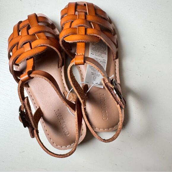 Old Navy Toddler Girls Tan  Faux Leather Sandals with Woven Design  Sz 9 NWT - Picture 4 of 7
